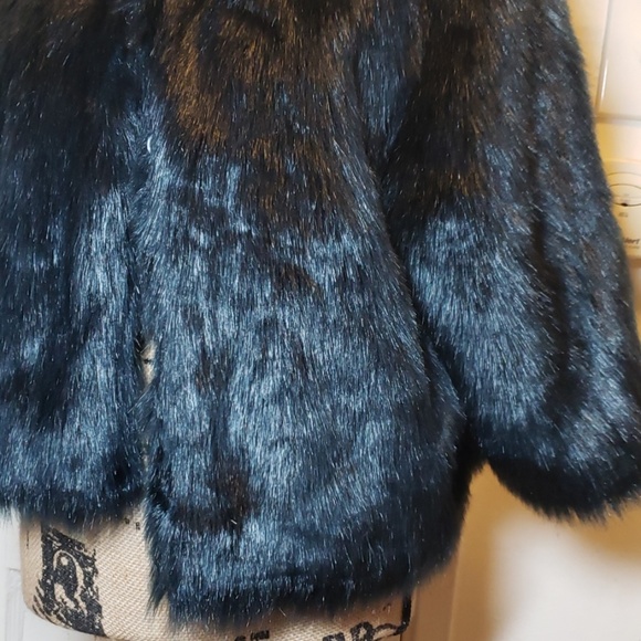🎉 HP 🎉Pink Martini Blue faux fur jacket - Picture 4 of 4